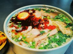 -臻老板牛肉面(光华路SOHO店)