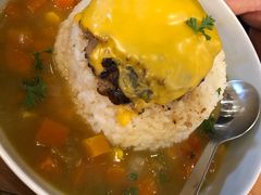 咖喱牛肉汉堡饭-红小满休闲餐厅(十全街店)