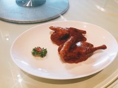 玻璃脆皮乳鸽-利苑酒家(金宝店)