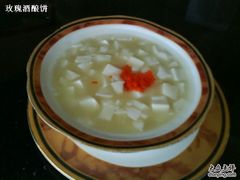 豆腐上面是鱼子-云中小雅