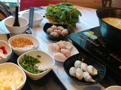 -鲜入围煮花胶鸡海鲜火锅