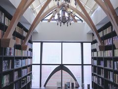 -钟书阁(松江泰晤士小镇店)