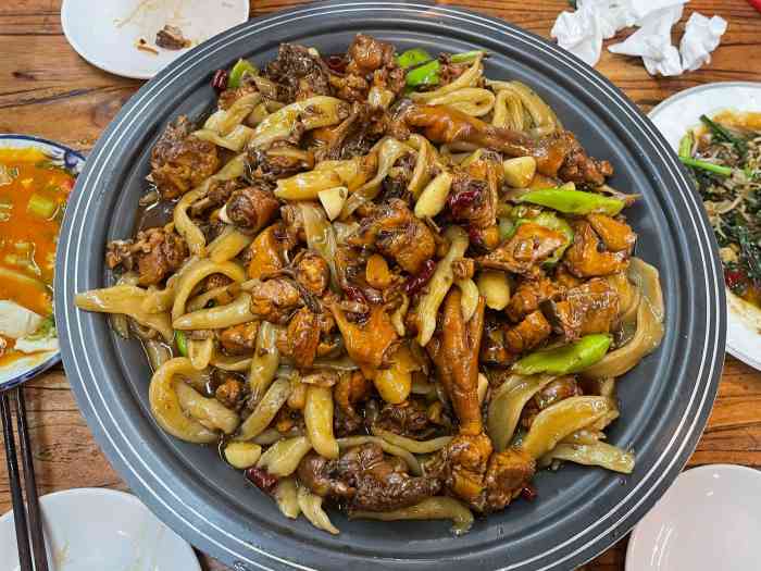 厨神帮面鱼炒鸡-"[薄荷]环境:之前就在正弘山工作过一段.