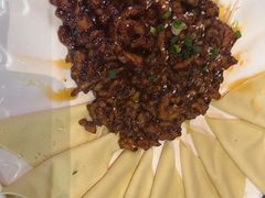 京酱肉丝-路边边地标烧烤·川菜·小龙虾·音乐酒馆(良乡长虹店)