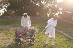 -太郎花子婚纱摄影艺术中心