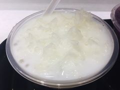 西米加雪耳加鲜奶-百花传统甜品店(原址店)