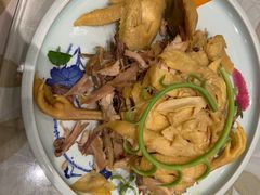 -山明水秀大饭店