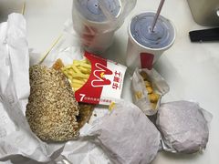 现烤汉堡-华莱士·炸鸡汉堡(吉祥街店)