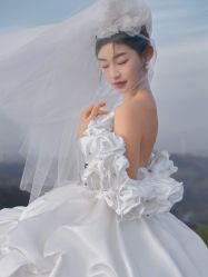 -至臻微拉婚纱摄影