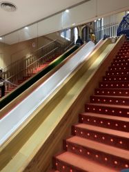 -奈尔宝·儿童乐园·亲子餐厅(前滩店)