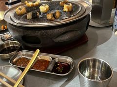 -围炉肉舍•炭烤活鳗•丹东海鲜烤肉(步行街店)