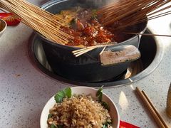 -钢管厂五区小郡肝串串香(蜀都万达店)