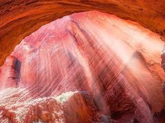 -天山神秘大峡谷