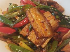 传统回锅肉-蔴将·川菜(黄龙万科店)