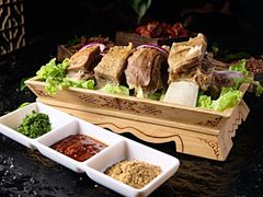 -老阿妈蒙古村·蒙古包·草原文化·歌舞表演(老君堂店)