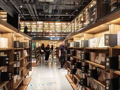 -半山书局(新世纪商城店)