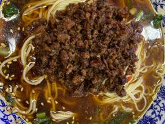 -渝之汇牛肉豌杂面
