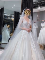 -艾米丽婚纱礼服