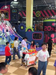 -欧酷世界动力星球(王府井奥莱UP TOWN店)