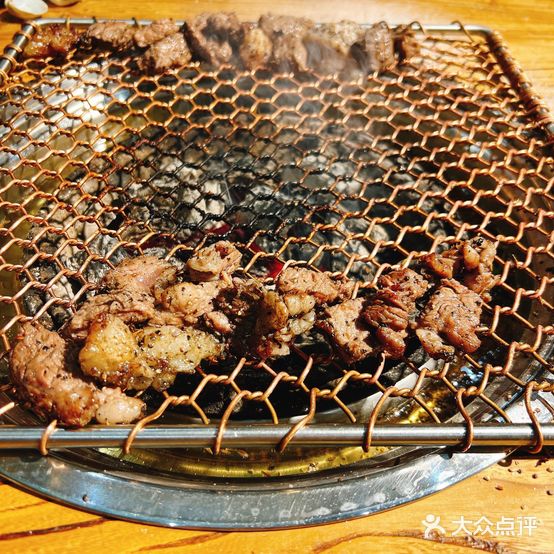 大韩果木炭火烤肉(东二道街店)