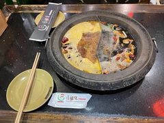 菌汤鸳鸯锅-唇辣号重庆老火锅(亦庄店)