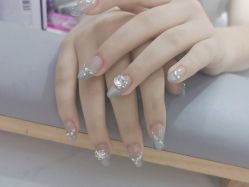 -瞧·享轻奢美甲美睫