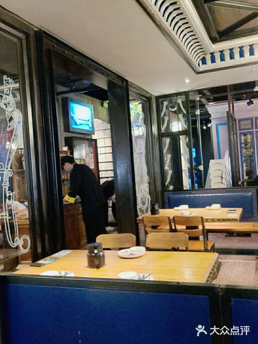 新白鹿餐厅(百联中环店)图片