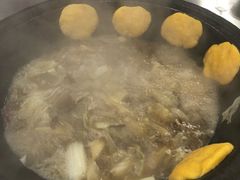 -粘豆包柴火铁锅炖