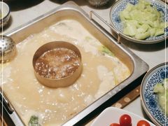 -尚尚仙·酸汤猪手·猪肚鸡火锅(华联万柳购物中心店)