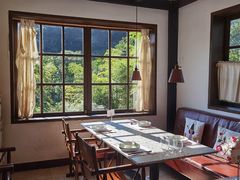 靠窗位-素描餐厅(灵隐天竺店)