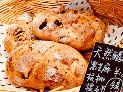 -沁屋面包店(人民东路店)