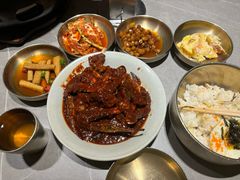 -草家酱蟹炭火烤肉店(珲春南路一店)