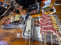 -哈尔滨小酒馆·鲜肉现穿自助烧烤(康新花园店)