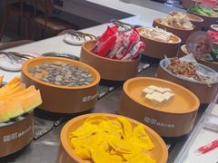 -龍歌自助小火锅(市南金茂湾店)