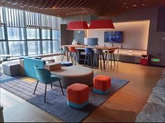 -珠海拱北口岸智选假日酒店