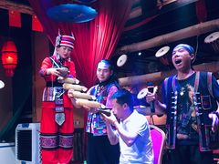 -老滇山寨•云南特色菜•地方菜•民族风情歌舞表演(金碧店)