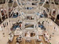 -乐蓬马歇百货公司(Rive Gauche)