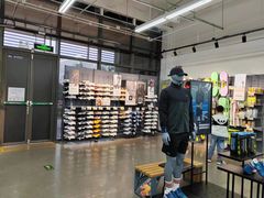 -迪卡侬(西华店)