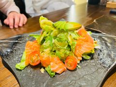 牛油果三文鱼沙拉-一豚轩·烧鸟·豚骨拉面(五四路店)