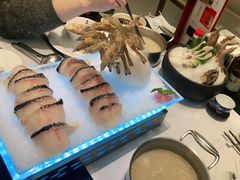 -红鼎豆捞·非遗鲍皇汤火锅(宝丰路店)