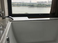 -松山湖凯悦酒店·Café自助餐厅·周末火舞秀表演
