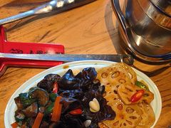 -山里屯铁锅炖·东北菜(康桥店)