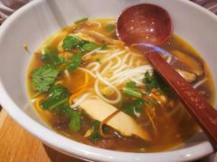 野山菌土鸡米线-云味馆·云南菜·云南米线(地王店)