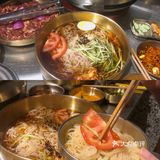 小土鳖来大城市吃烤肉啦