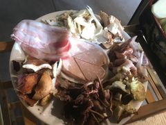 -菌海森林·非遗野生菌火锅(西山区滇池路摩根道店)