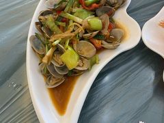 姜葱爆炒花蛤-覃记海鲜美食餐厅