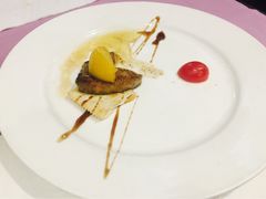 香煎鹅肝配烩苹果黑醋-德大西餐社(云南南路店)