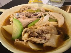 -满格嗦新疆椒麻鸡火锅.炒米粉(川大江安校区店)