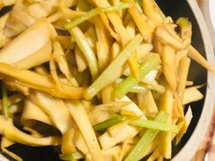 -霄汉牛三鲜湖北砂锅菜(万松园2店)