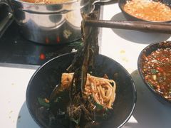 -爱伲牛肉火锅自助(景洪店)